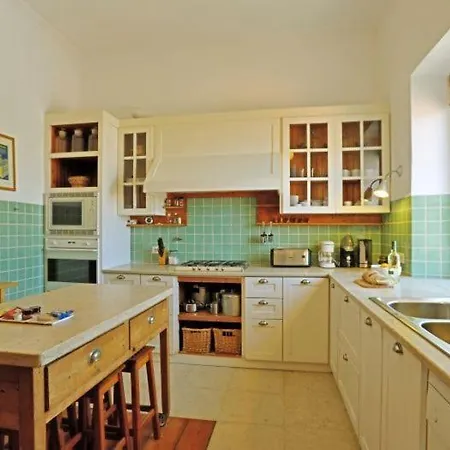 Spacious Orta Terrace *